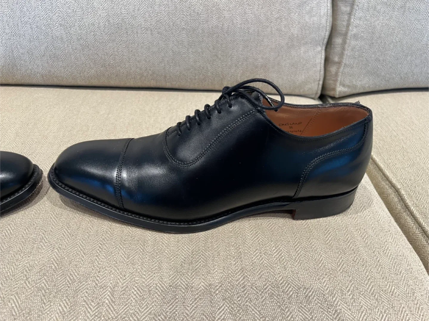 Joseph Cheaney & Sons Men’s Handmade Black shoes image indicator(3)