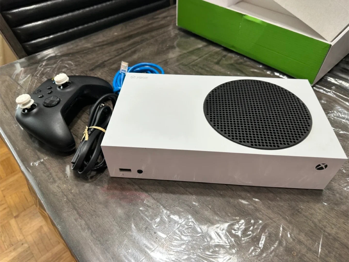 Xbox Series S 512 GB SSD - Like New! image indicator(6)