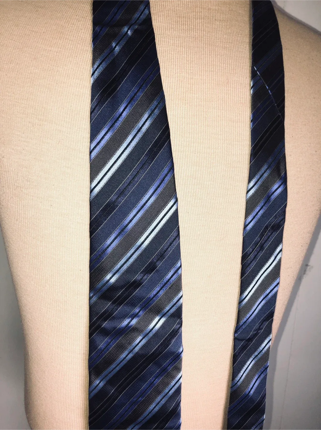 Men’s Blue Tie. LeChateau. image indicator(2)