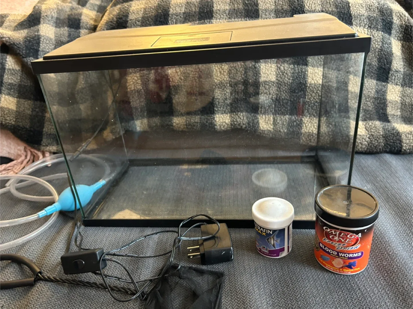 5 gallon Fish Tank with Accessories