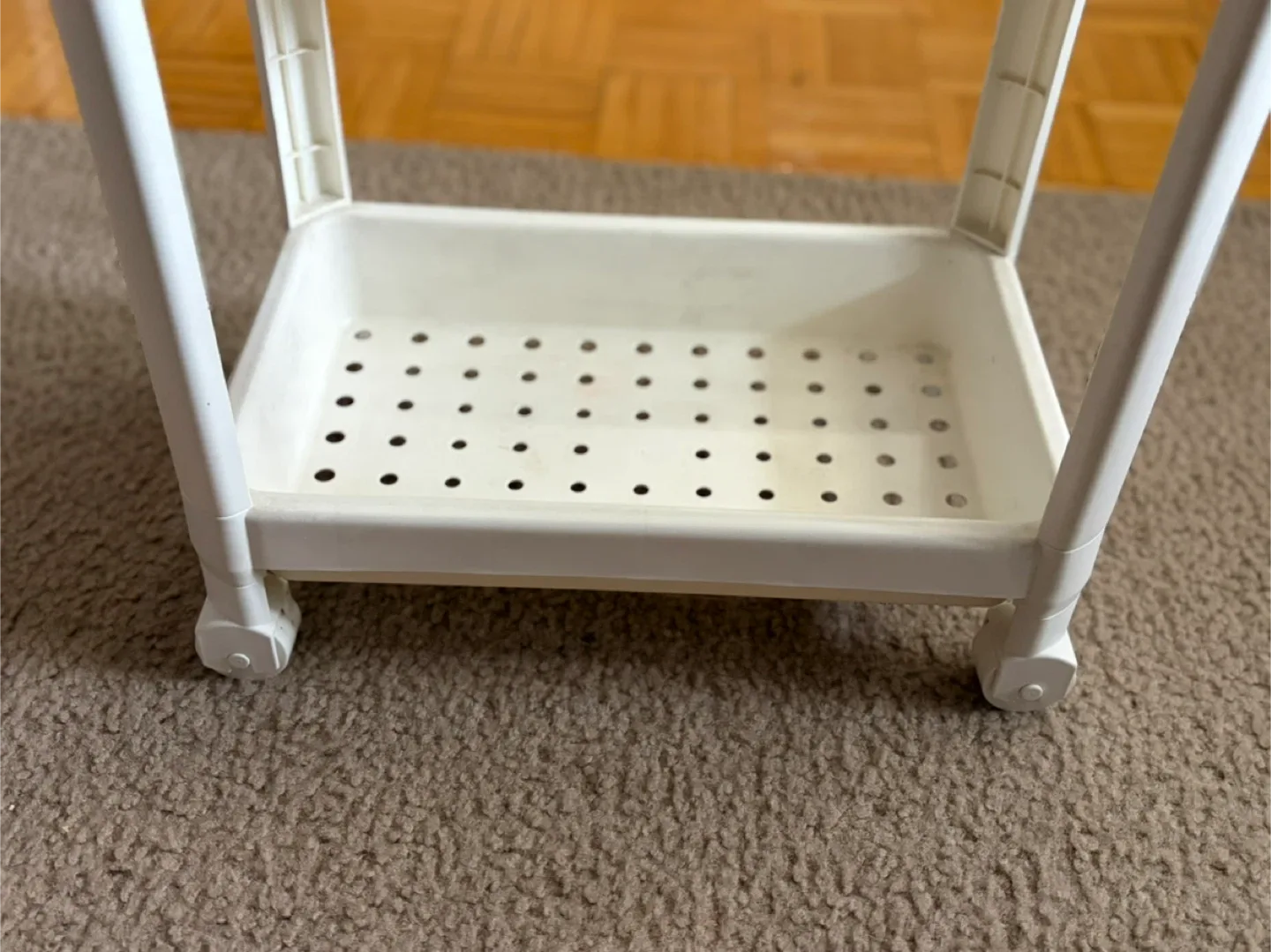 IKEA White Rolling Carts image indicator(4)