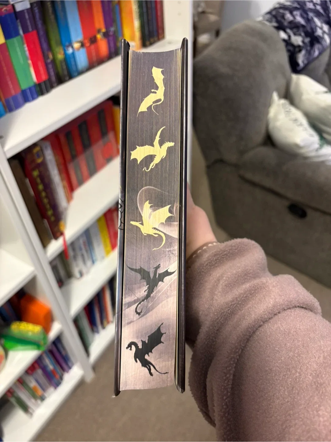 Fourth Wing, Iron Flame, Onyx Storm by Rebecca Yarros image indicator(2)