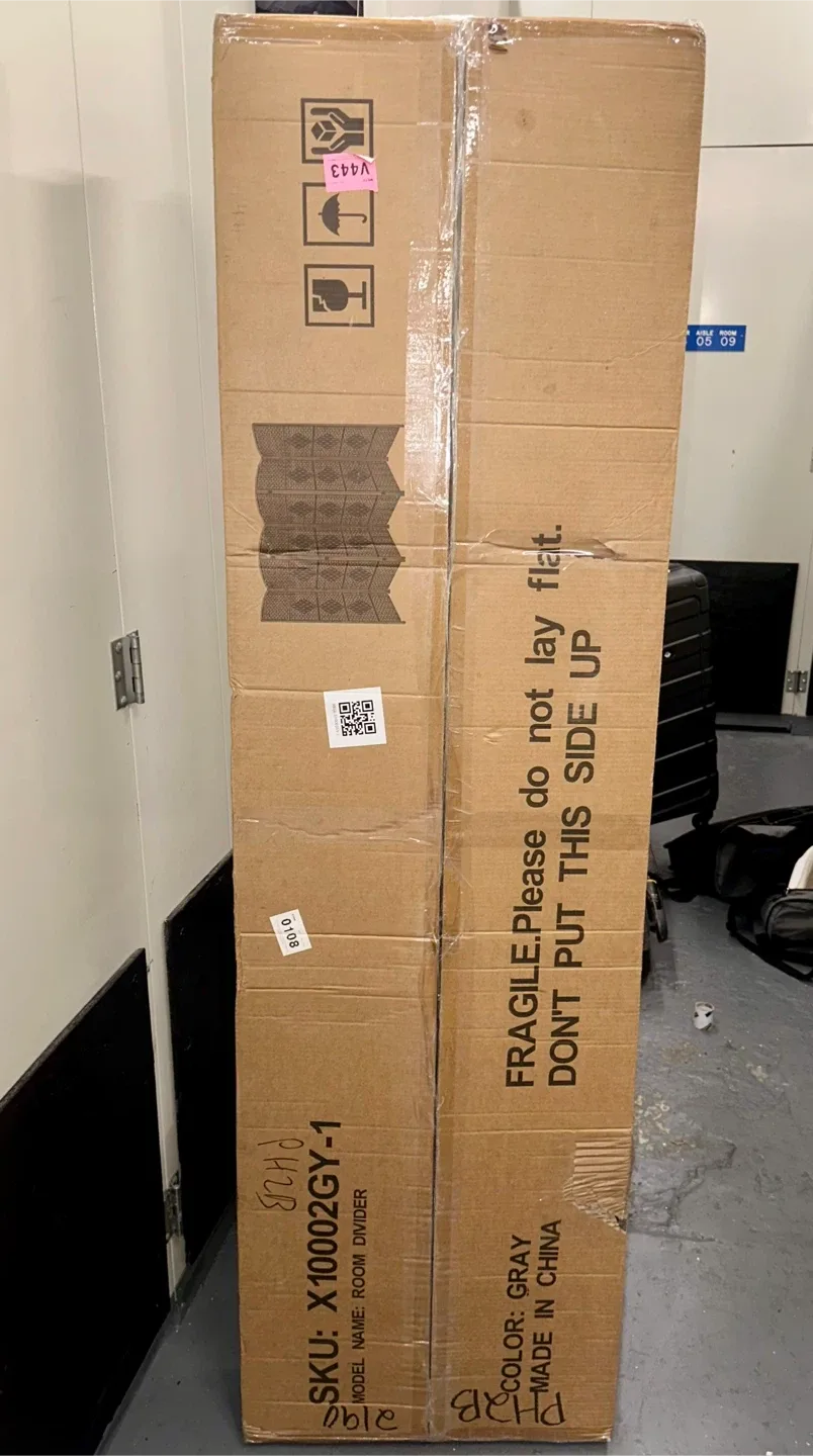 Rattan Room Divider - 6 Panel - Gray - New in Box image indicator(7)