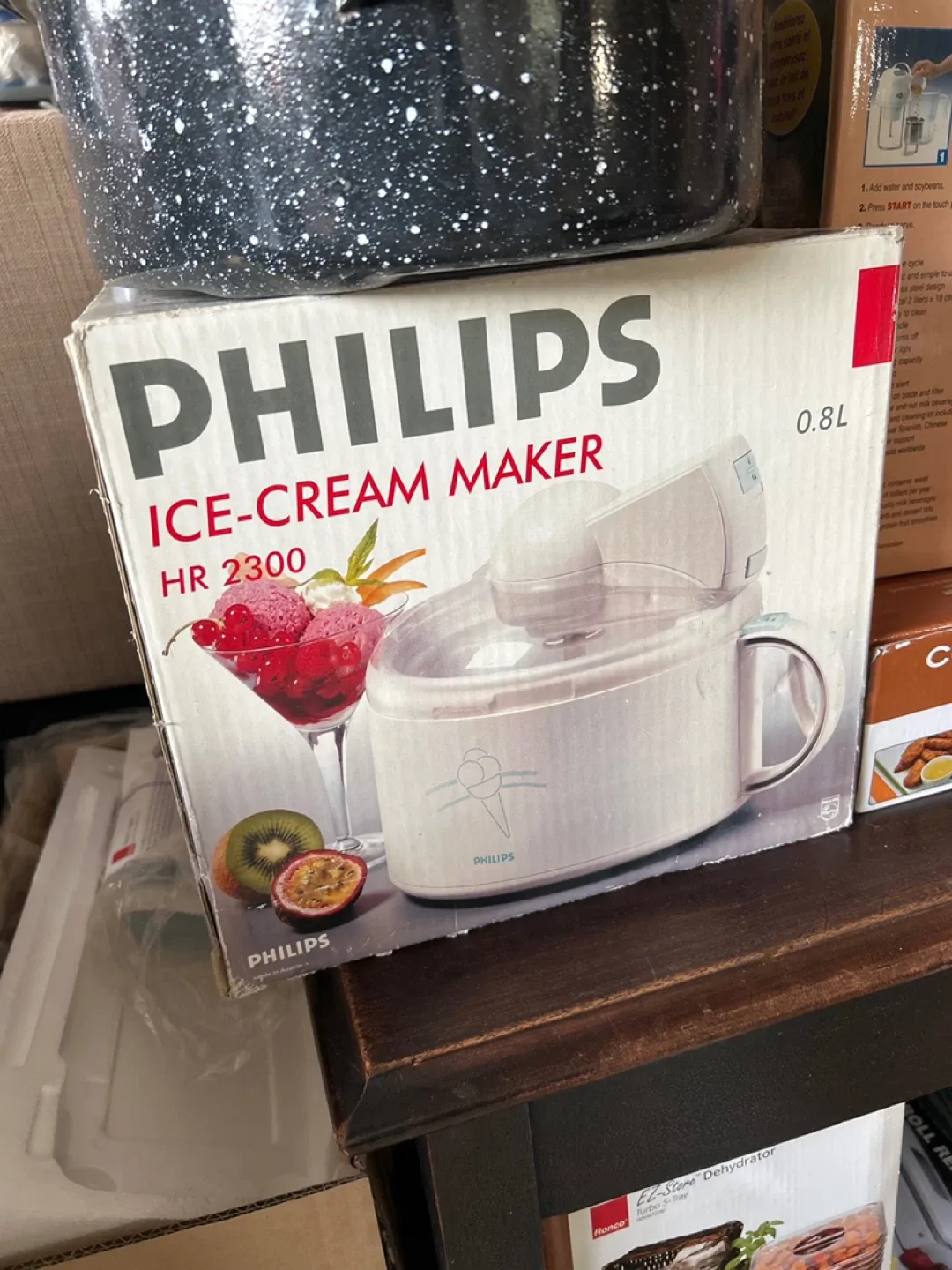 Philips Ice-Cream Maker HR2300 - Like New!