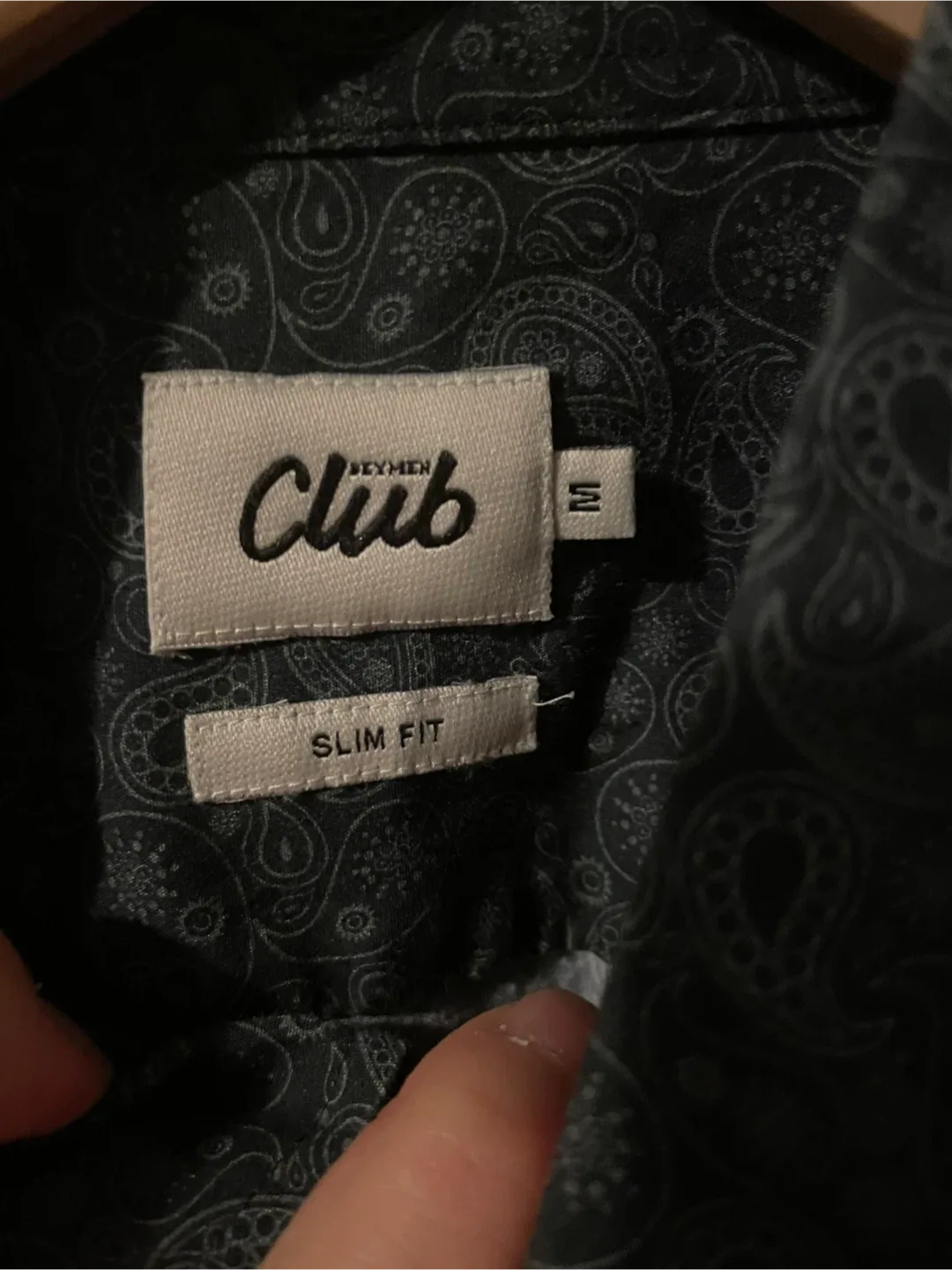 Club Slim Fit Button Down Shirt - Size M image indicator(2)
