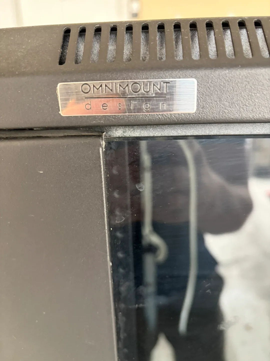 Omnimount RE27 Enclosed Full-Rack System image indicator(7)