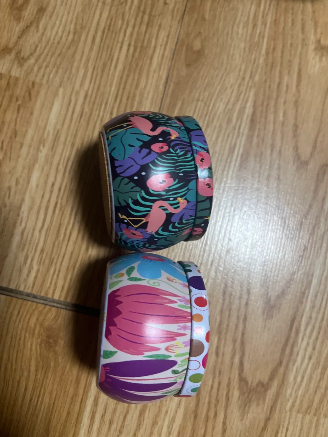 Two Decorative Scented Candles image indicator(2)