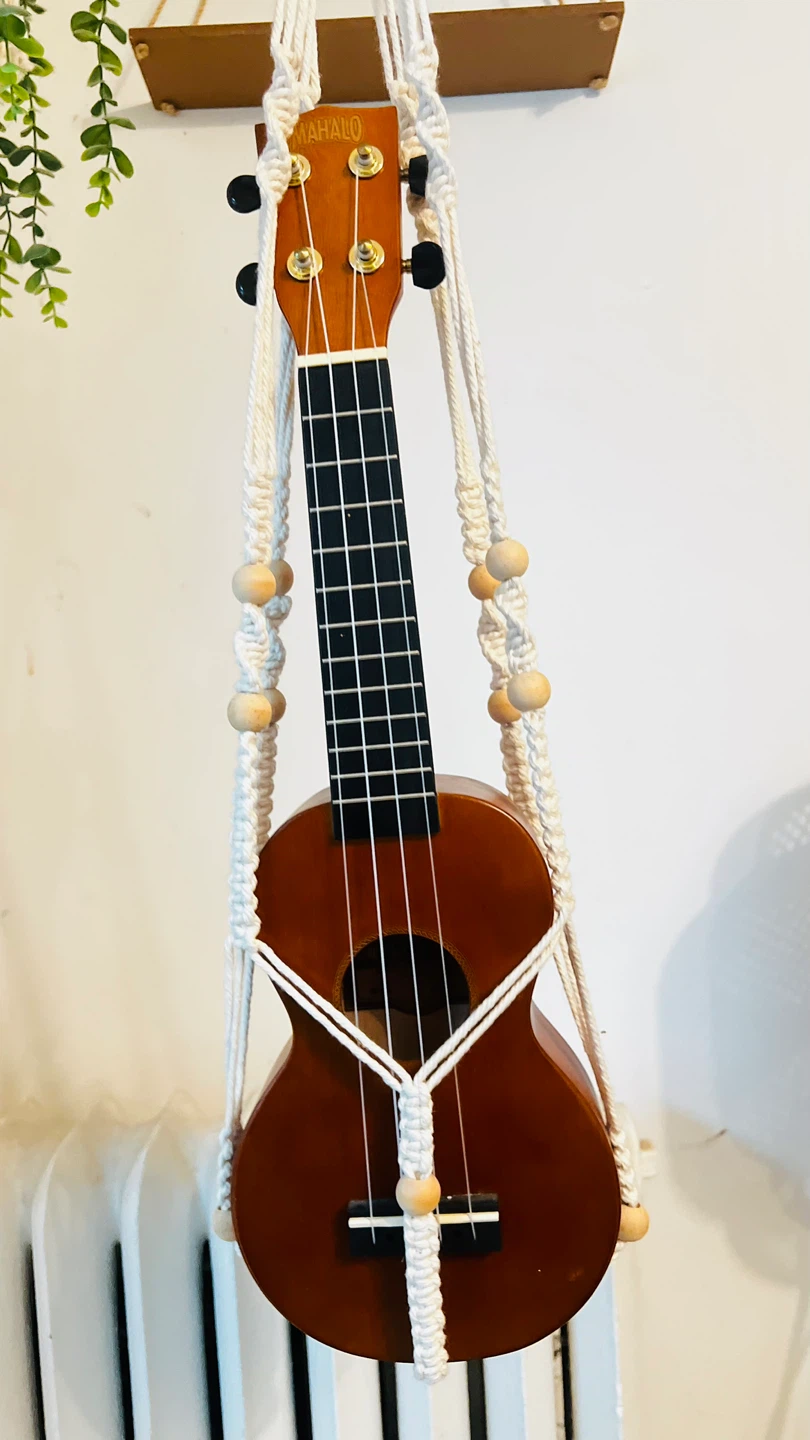 Mahalo Ukulele with Accessories - photo 3