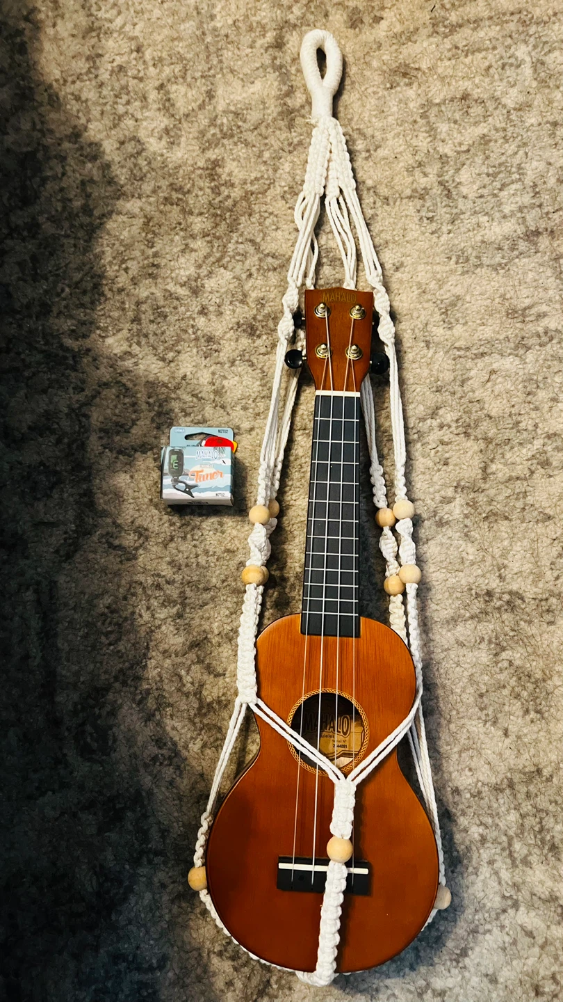 Mahalo Ukulele with Accessories