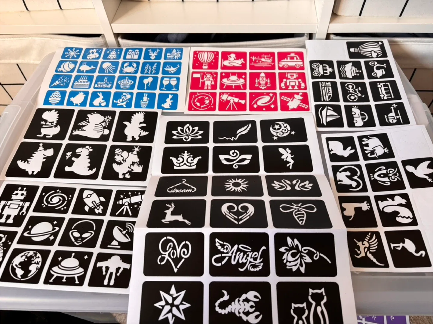 Glitter tattoo kit image indicator(4)