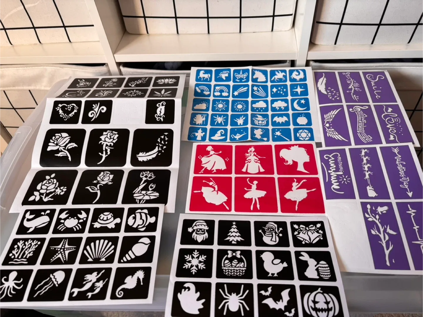 Glitter tattoo kit image indicator(3)