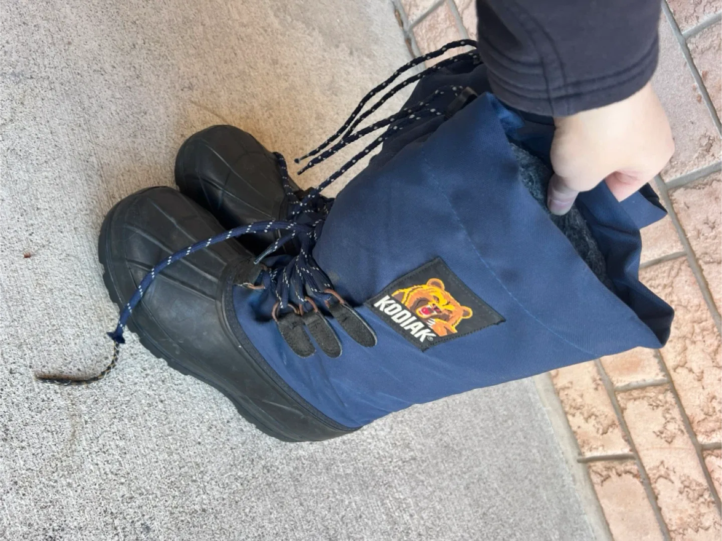 Mens Kodiak Winter Boots - Size 8