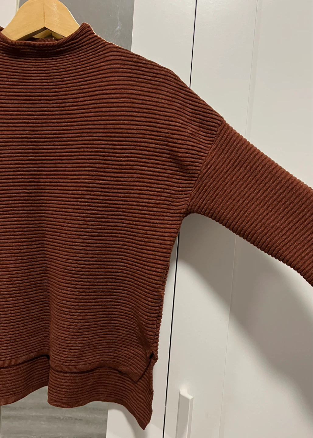 Maroon Ribbed Knit Sweater - photo 2