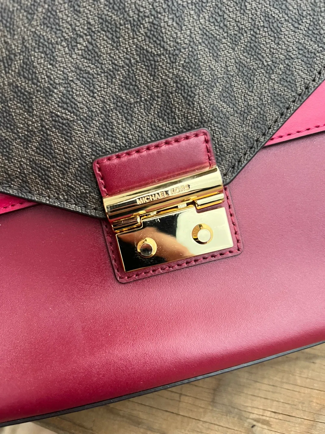 Michael Kors bag - Burgundy & Brown image indicator(2)