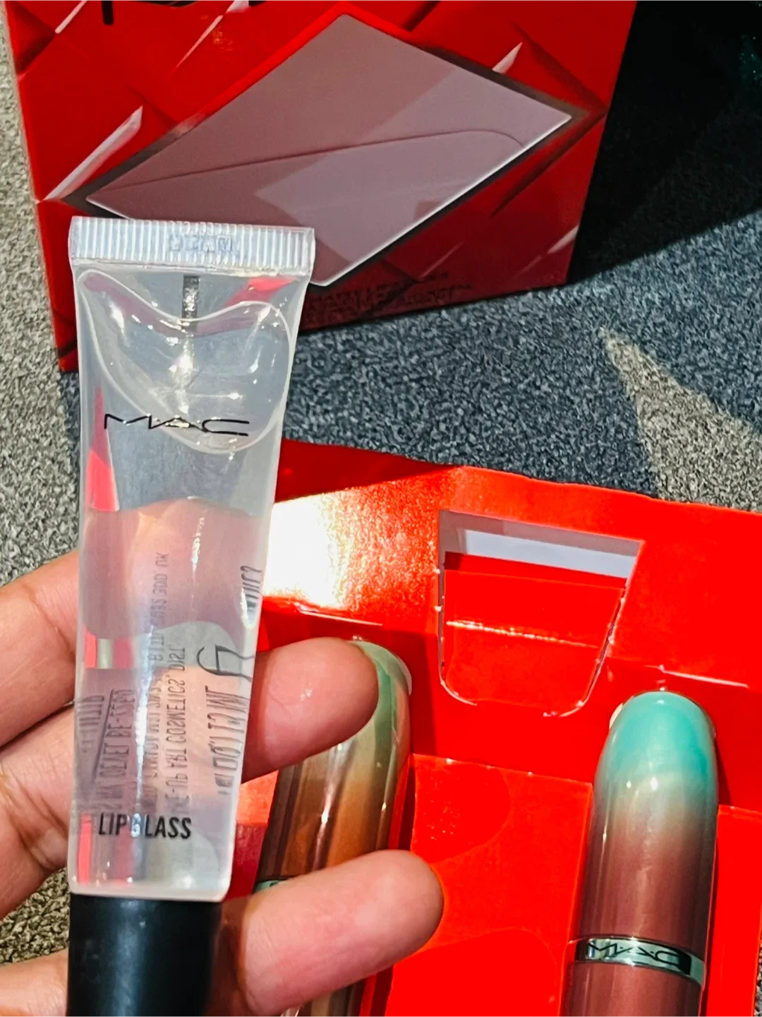 MAC COSMETICS - THE FUTURE LIP TRIO SET image indicator(5)