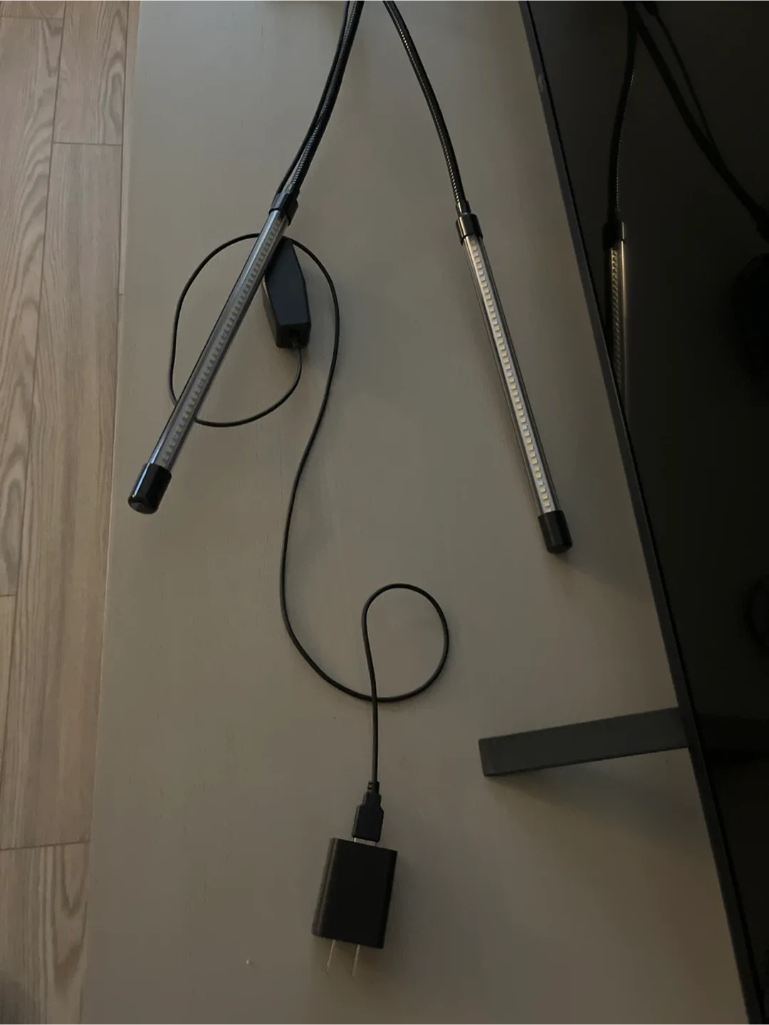 LED Plant Grow Light with Clip Plug In image indicator(3)