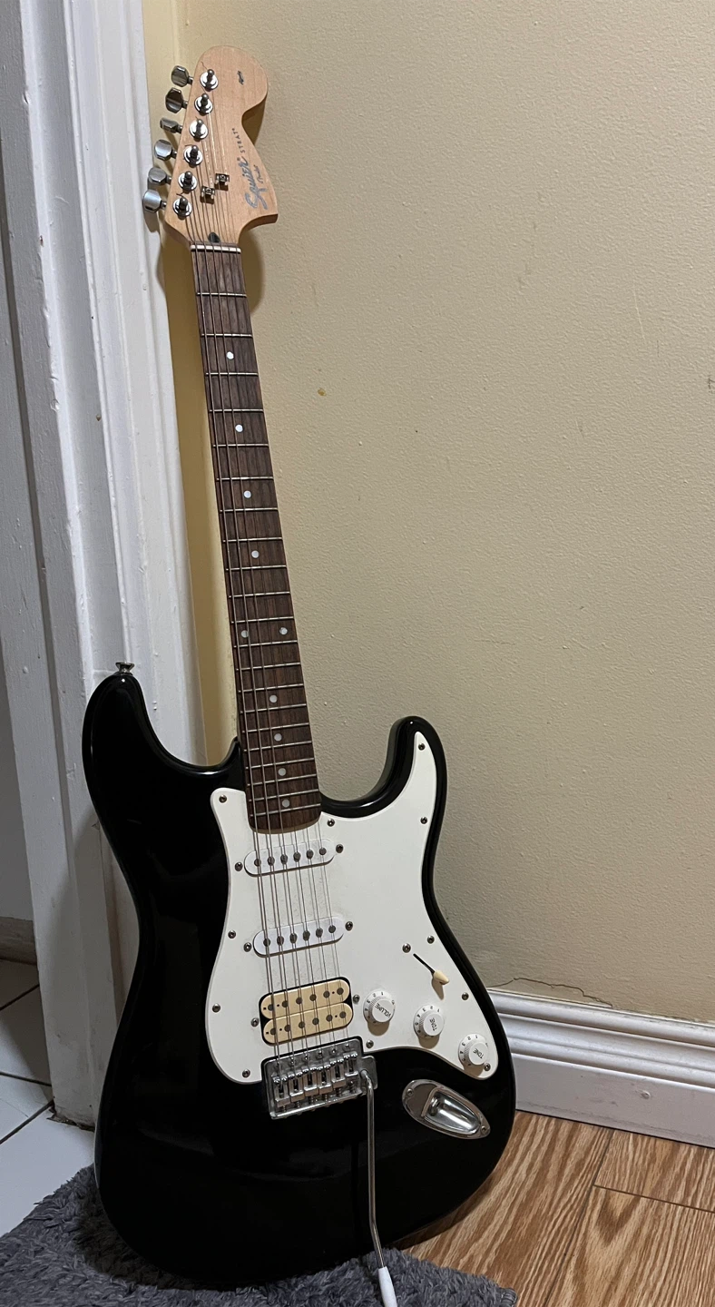 Squier Stratocaster Electric Guitar - Black - photo 2