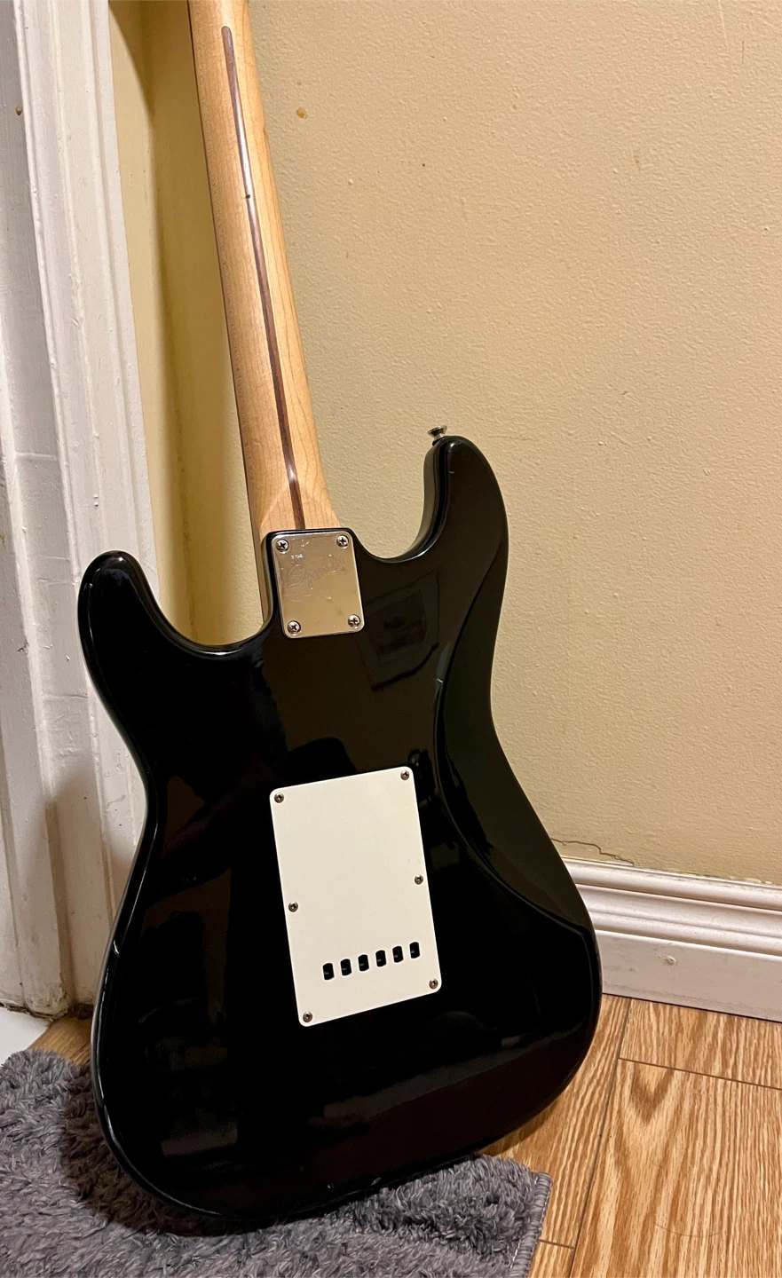 Squier Stratocaster Electric Guitar - Black - photo 4