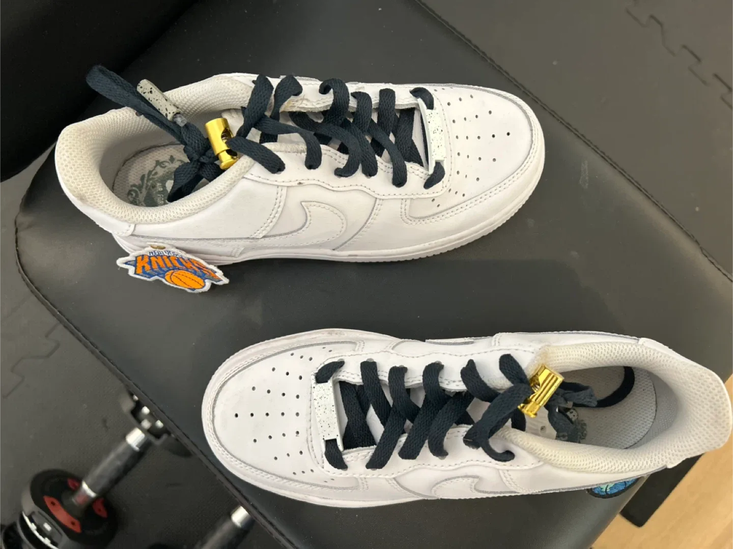 Nike Air Force 1 - Size 3.5Y image indicator(3)