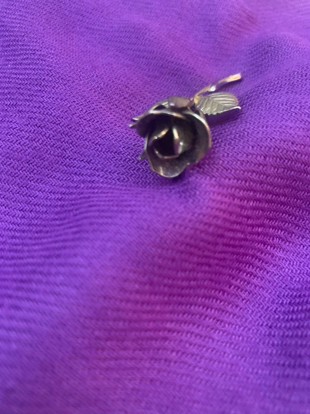 Vintage Brushed Silver Christmas Rose Brooch Pin image indicator(3)