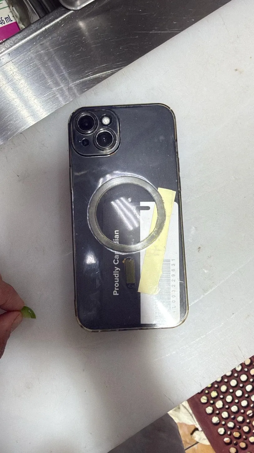 I phone 15 plus an image indicator(3)