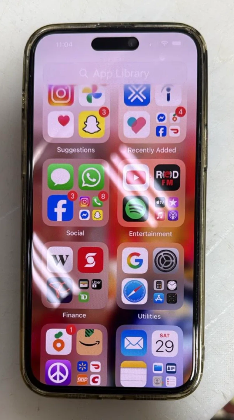 I phone 15 plus an image indicator(2)