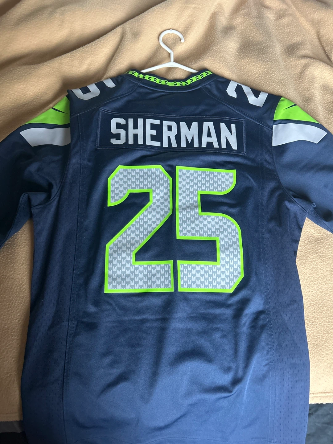 Seattle Seahawks  #25 Jersey - Size M - photo 2