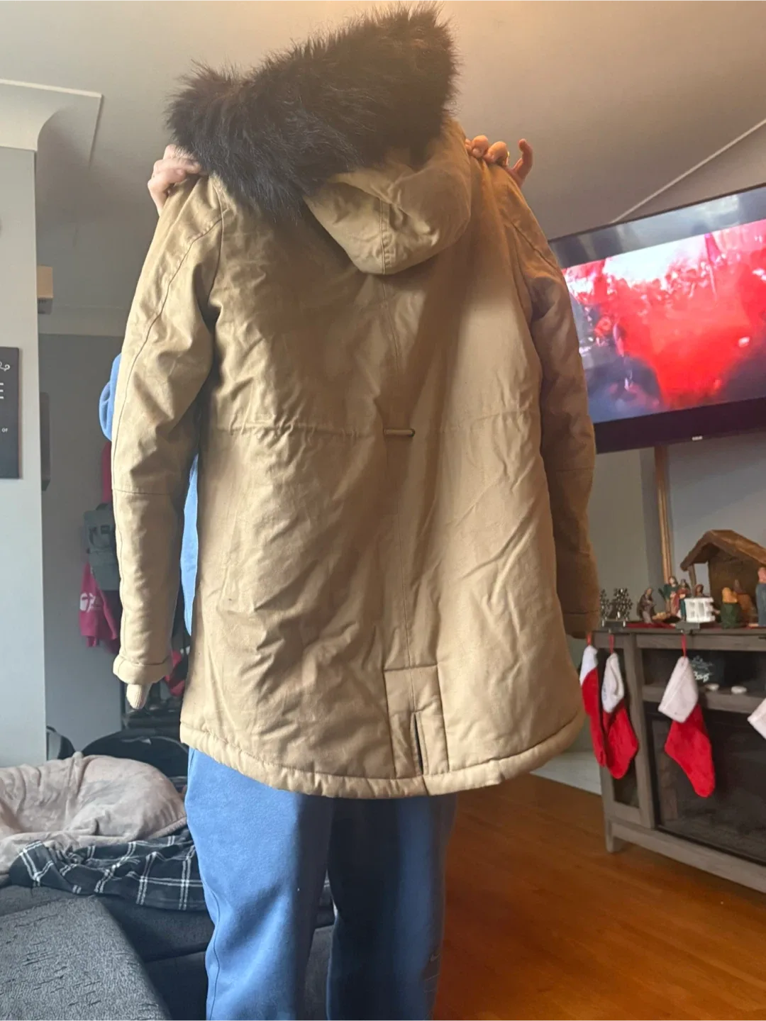 New Ladies Garage Winter Coat - Size M image indicator(2)