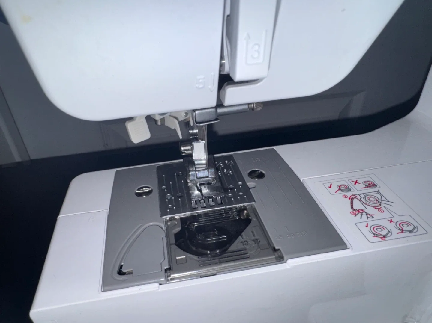 Brother GX37 Sewing Machine image indicator(2)