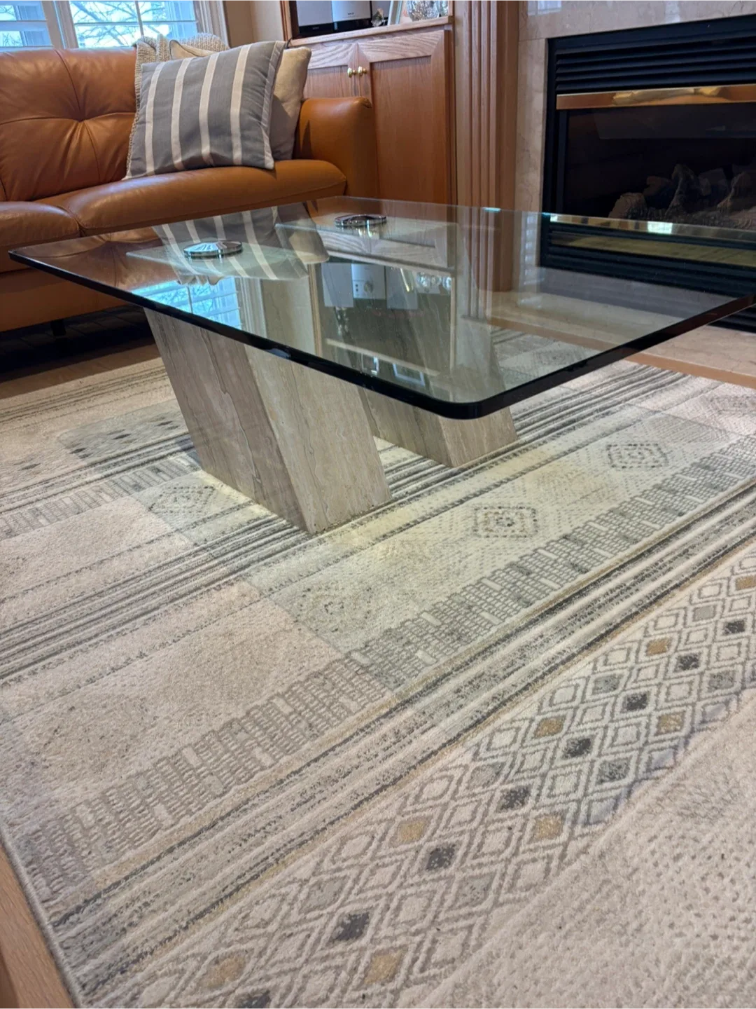 Price awarded exclusive designed coffee table image indicator(2)