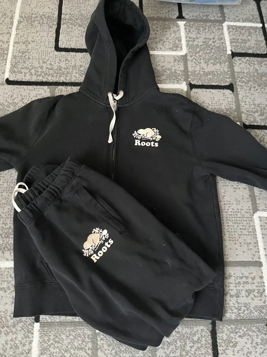 Men’s black roots tracksuit