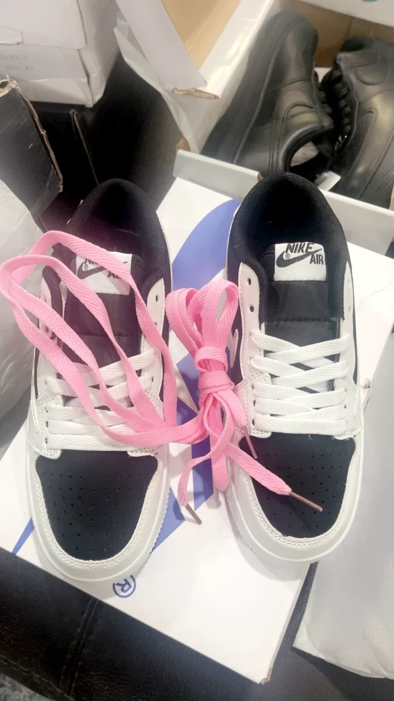 Nike Air Black and White Sneakers image indicator(5)