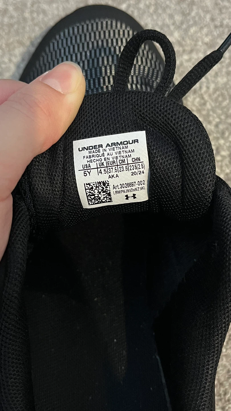 Under Armour Youth Running Shoes - Size 5Y - photo 4