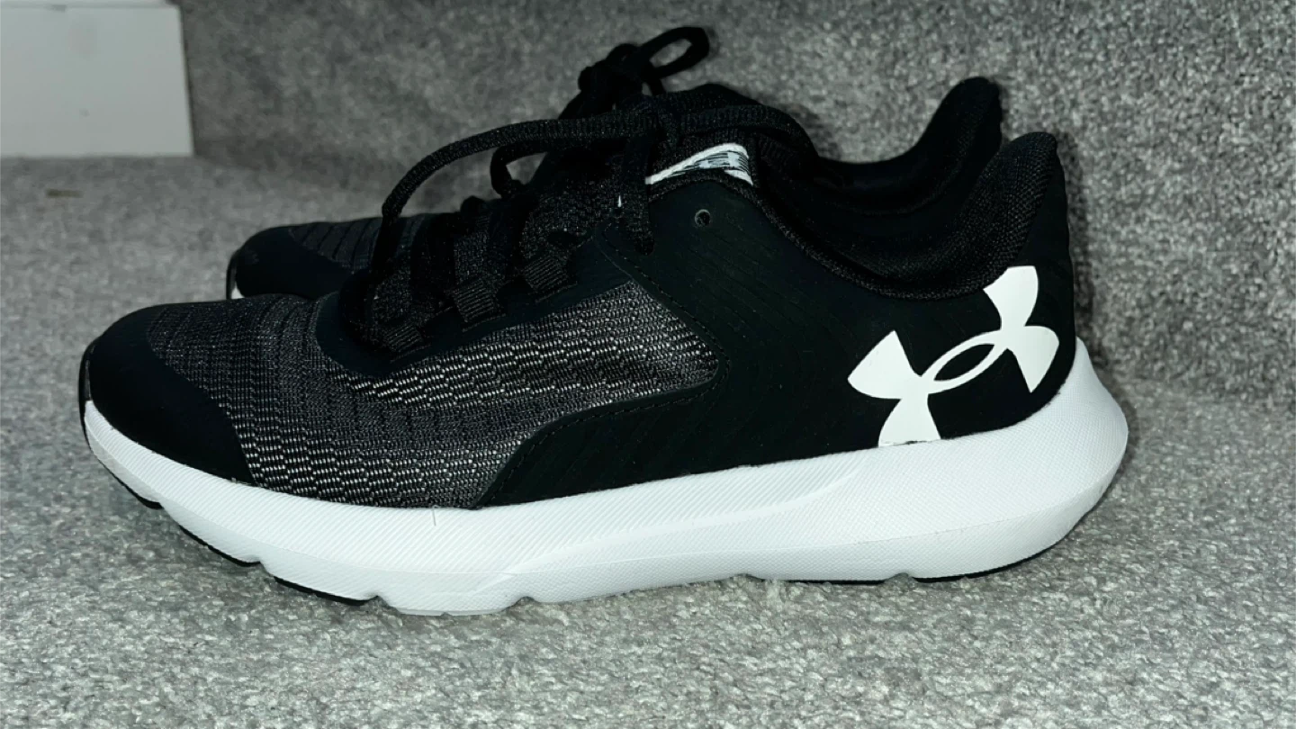 Under Armour Youth Running Shoes - Size 5Y