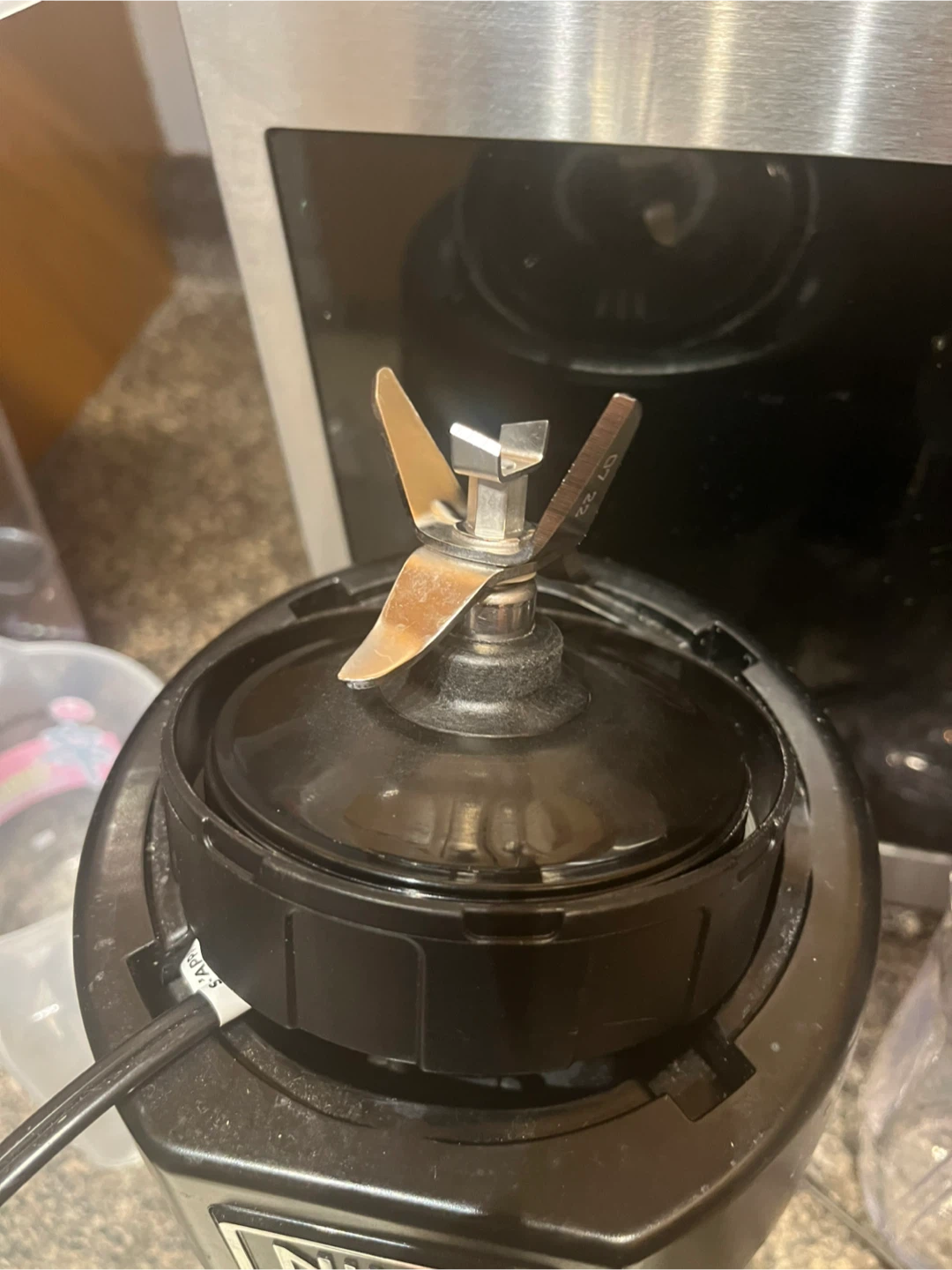 Ninja Professional 900 Watts Blender - photo 4