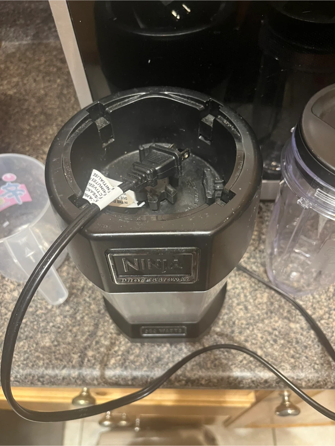 Ninja Professional 900 Watts Blender - photo 3