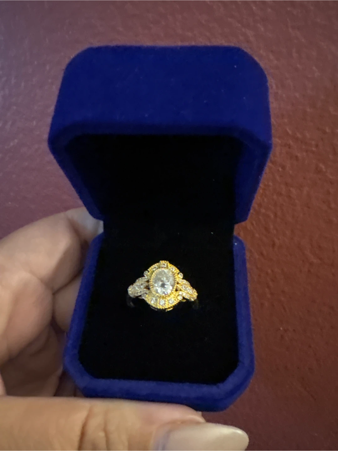 New Genuine 2 Carat egg Moissonite Gold Ring with Stones