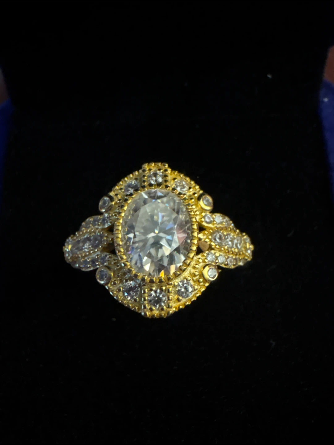 New Genuine 2 Carat egg Moissonite Gold Ring with Stones - photo 2