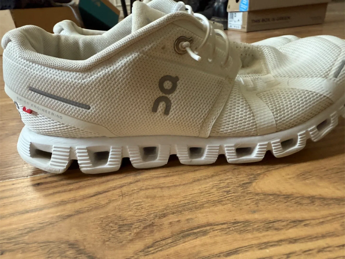 On Cloud Running Shoes - Size US 8