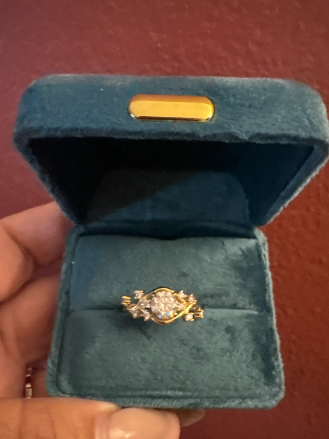 Genuine 2 Carat 925 Gold Ring  Moissonite Diamonds image indicator(9)