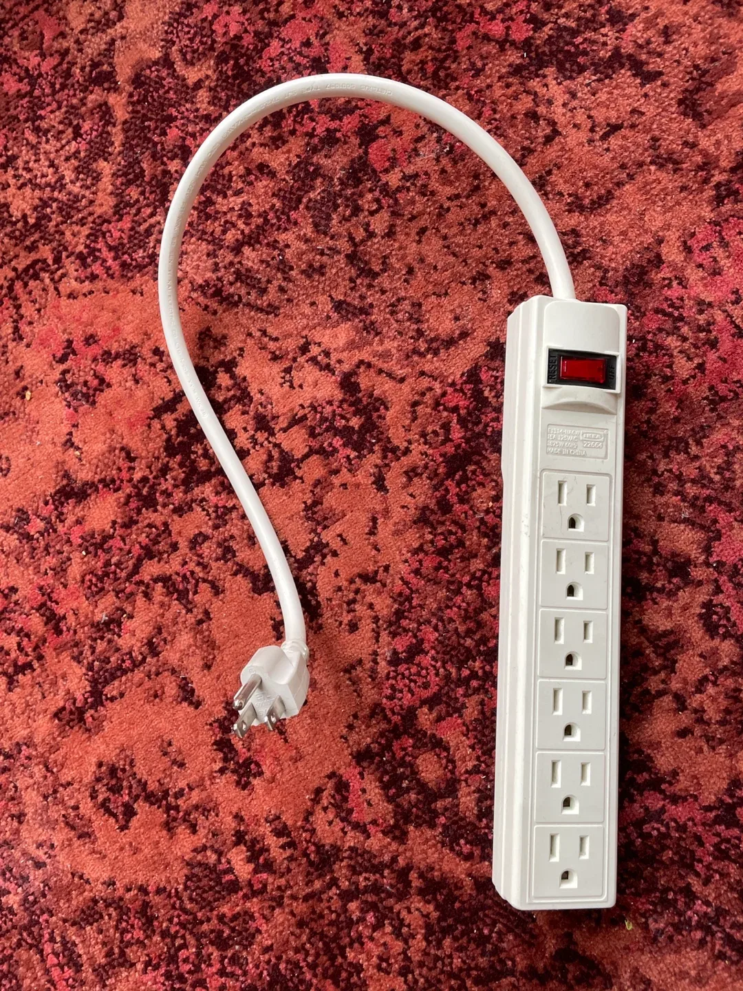 White Power Strip with 6 Outlets