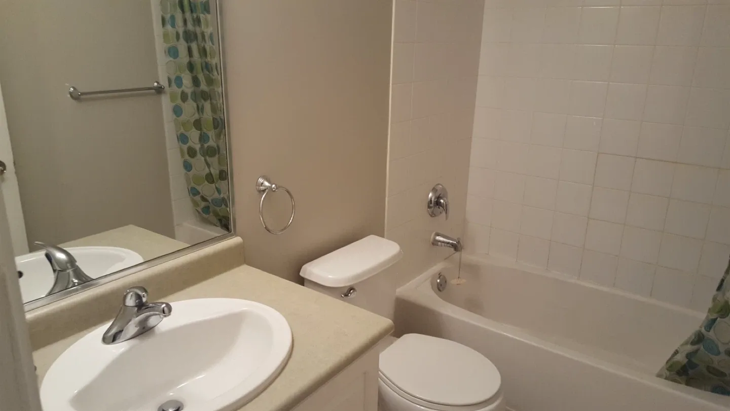 2 Bedroom 1 Full Bath Basement suite image indicator(6)