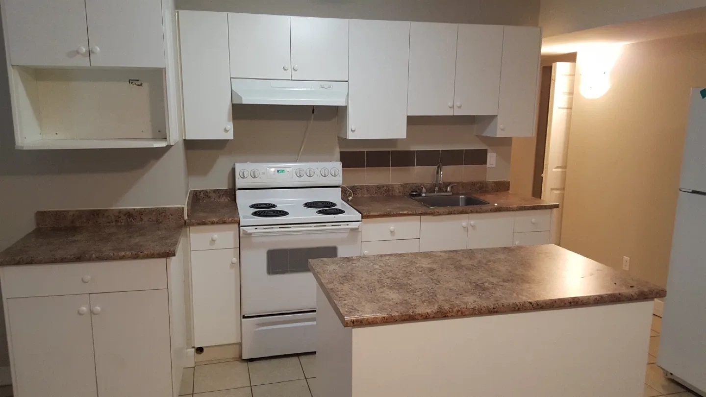 2 Bedroom 1 Full Bath Basement suite image indicator(2)