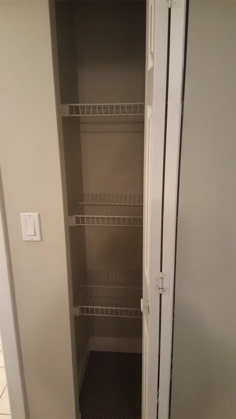 2 Bedroom 1 Full Bath Basement suite image indicator(10)