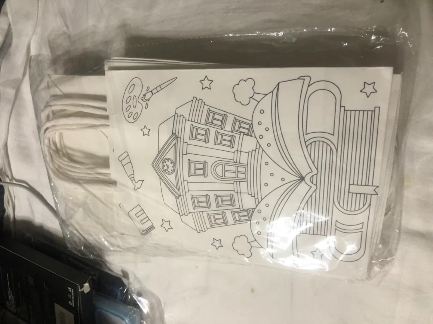 Colour-Me Paper Gift Bags image indicator(2)