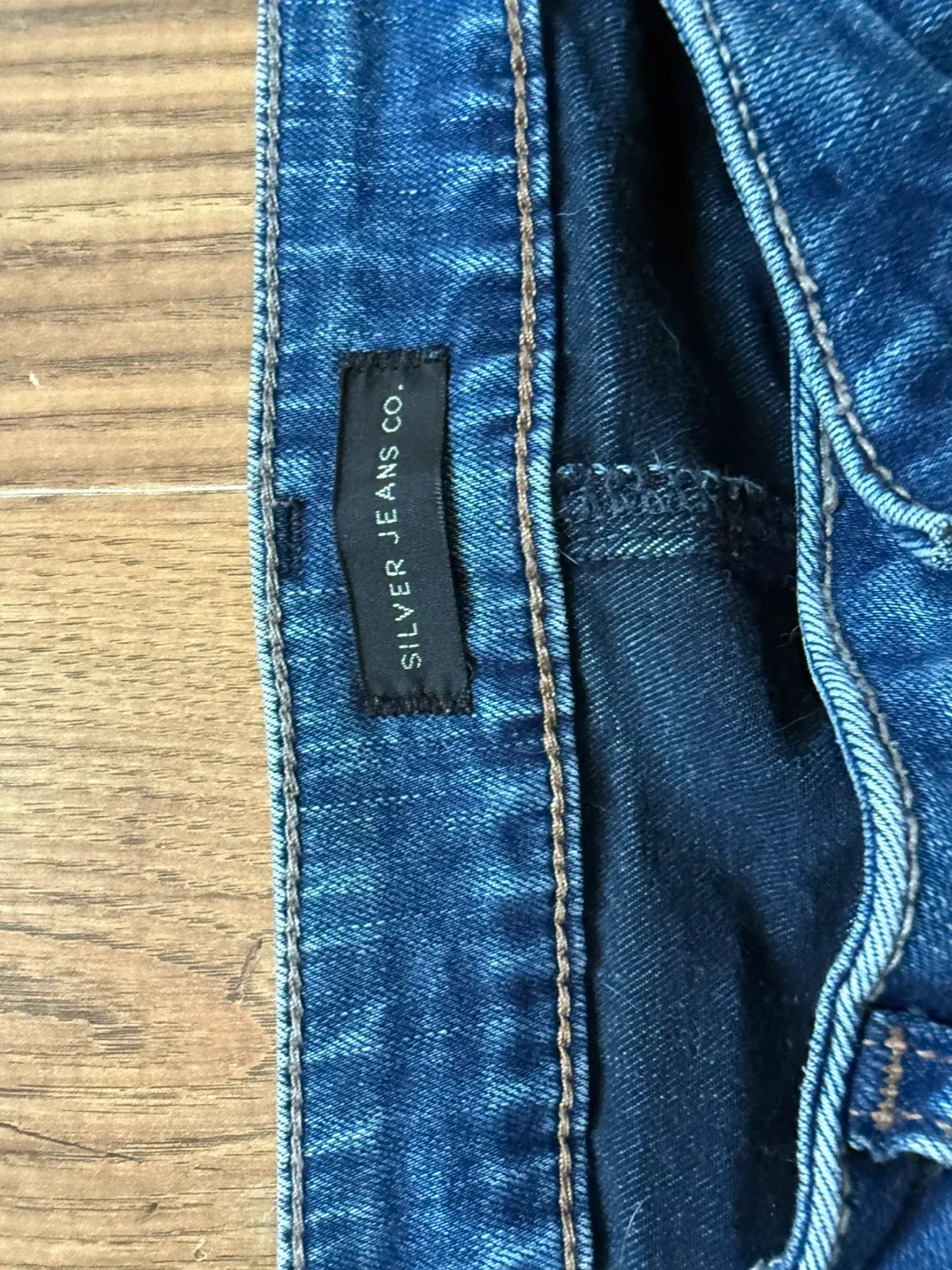 Silver Jeans Elyse Slim Boot Cut W29/L31 image indicator(2)