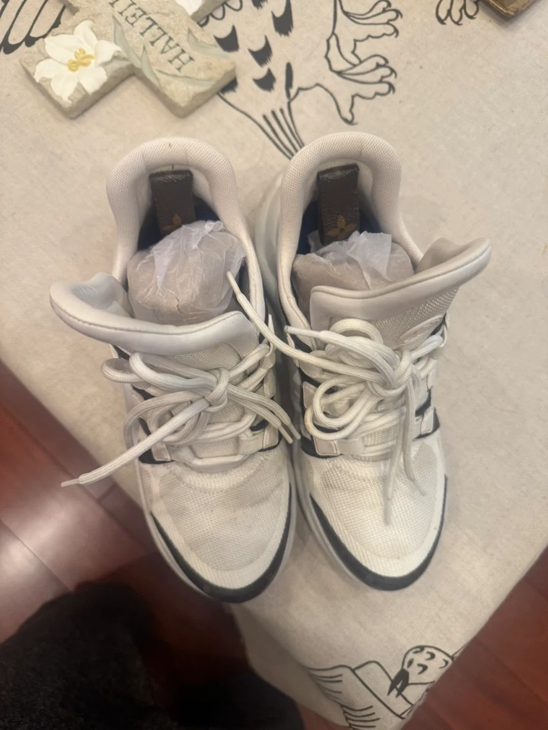 Louis Vuitton White Sneakers image indicator(2)