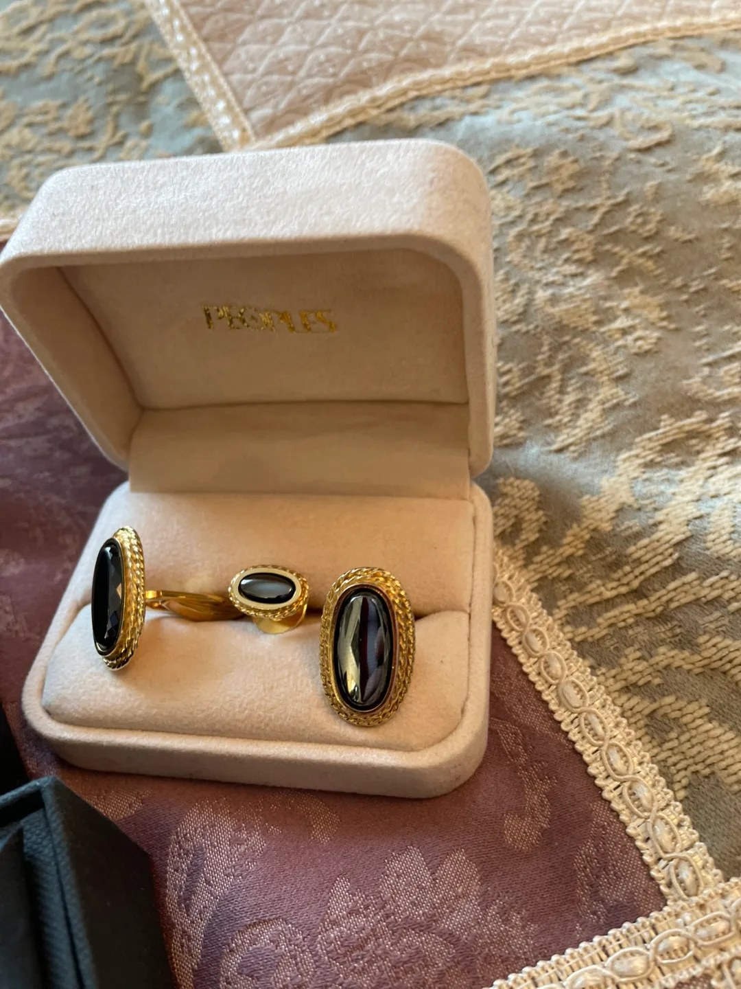 Men's Cufflinks & Tie Clip Set image indicator(6)