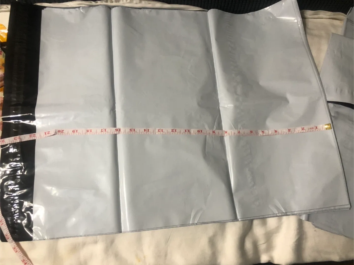 LARGE:Poly Mailer Shipping Envelopes 20x24 image indicator(5)