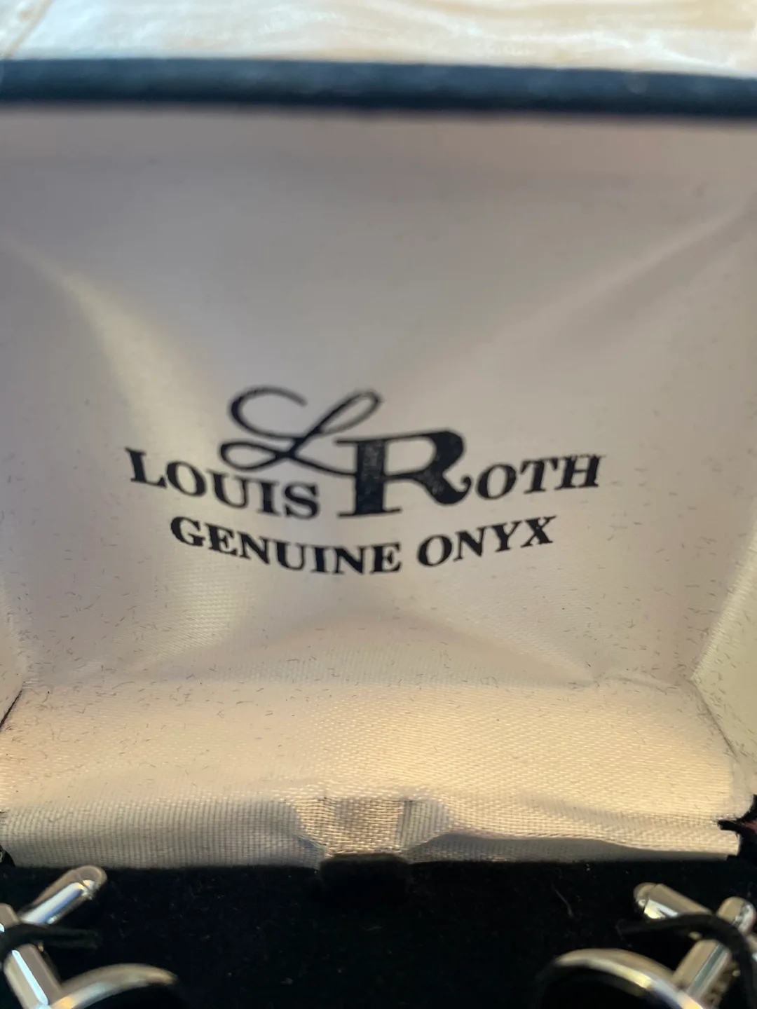 Louis Roth Genuine Onyx Cufflink Set image indicator(2)
